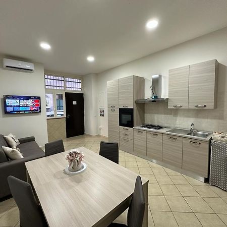 B&B Peppino Home نابولي المظهر الخارجي الصورة