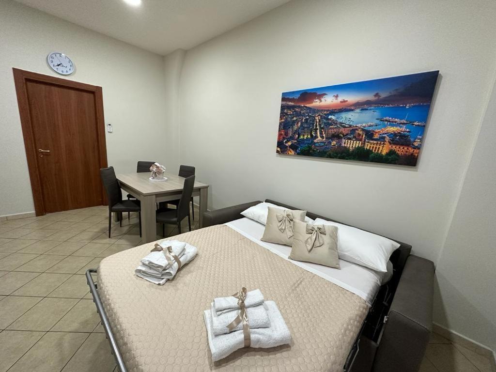 B&B Peppino Home نابولي المظهر الخارجي الصورة